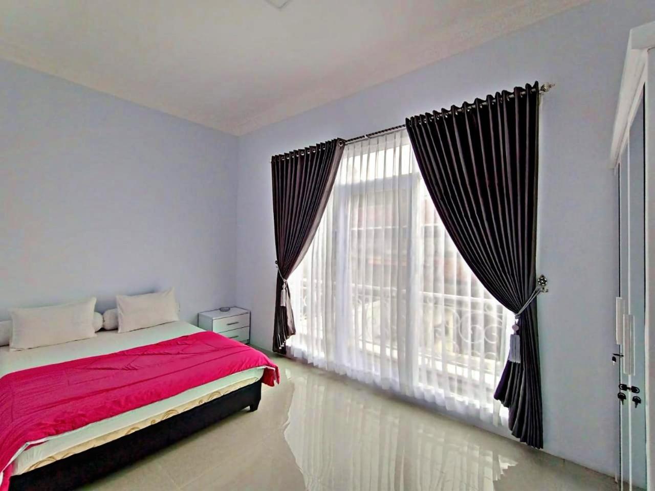 Villa Tiara 2 Cikundul Exterior photo