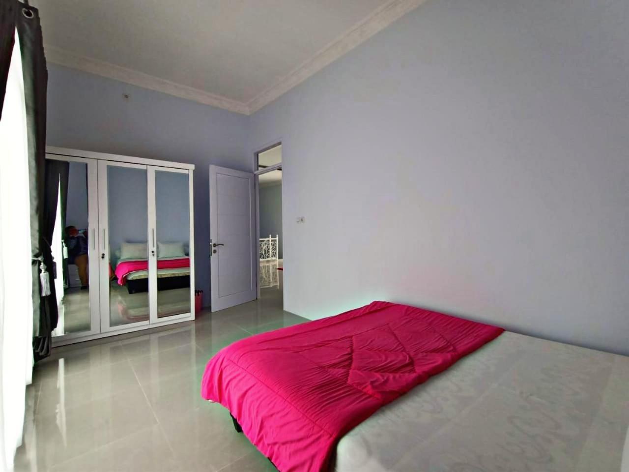 Villa Tiara 2 Cikundul Exterior photo