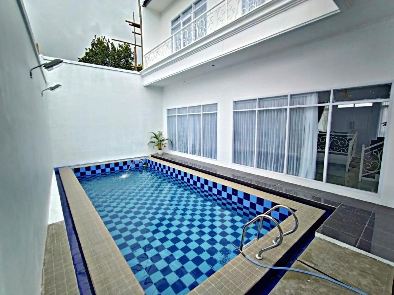 Villa Tiara 2 Cikundul Exterior photo