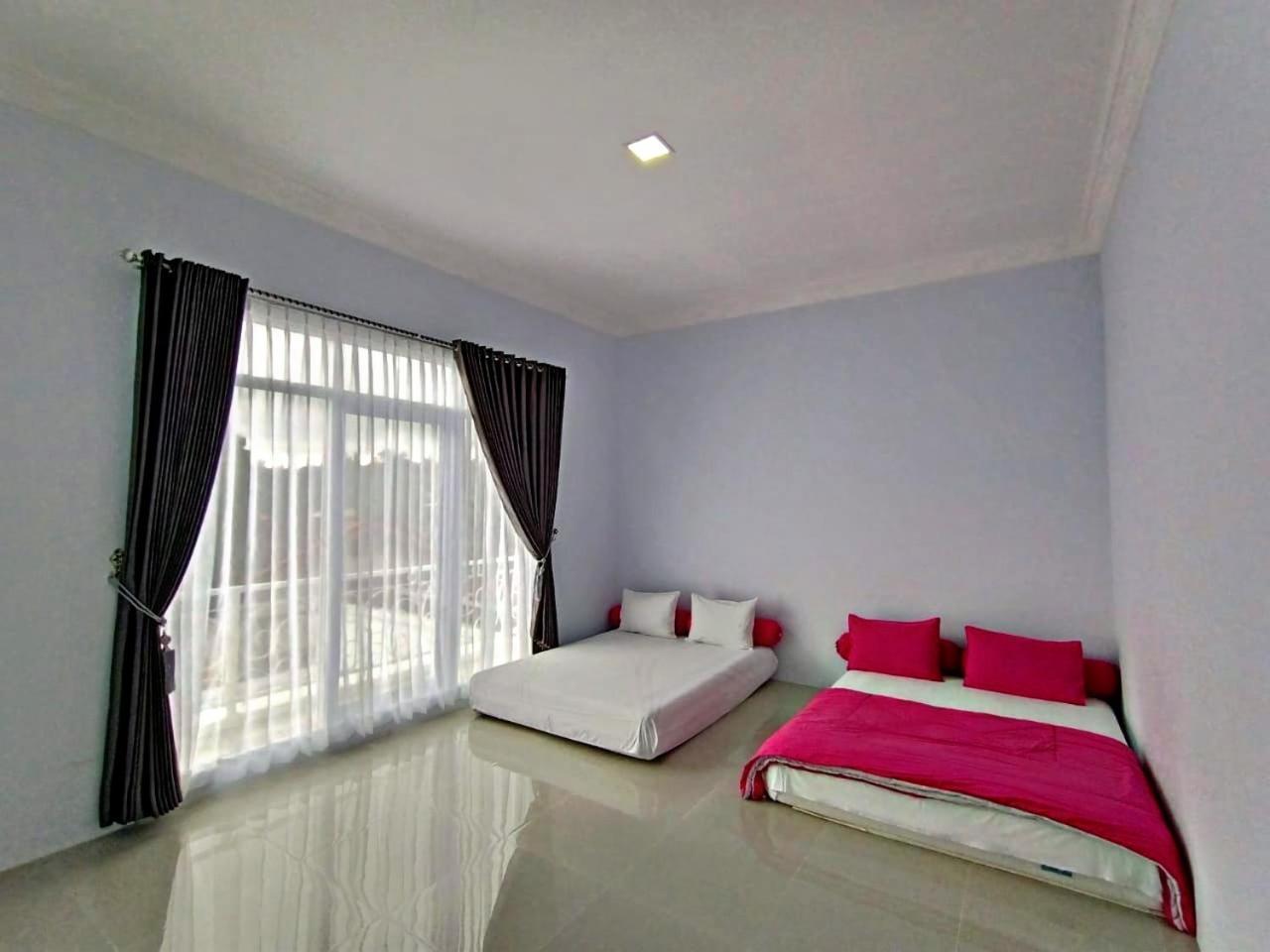 Villa Tiara 2 Cikundul Exterior photo